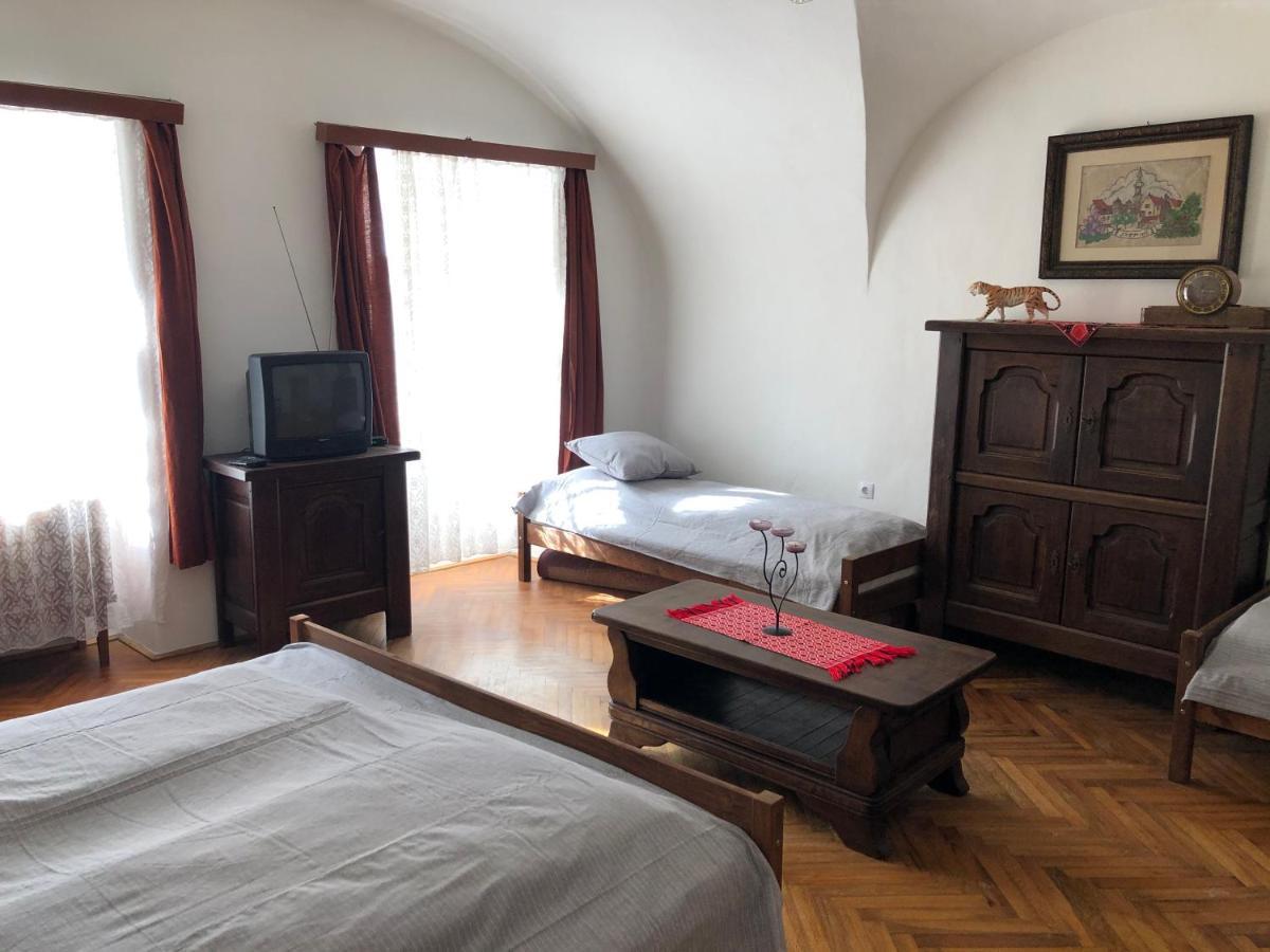 Apartman Becsi Utca Sopron Exterior photo